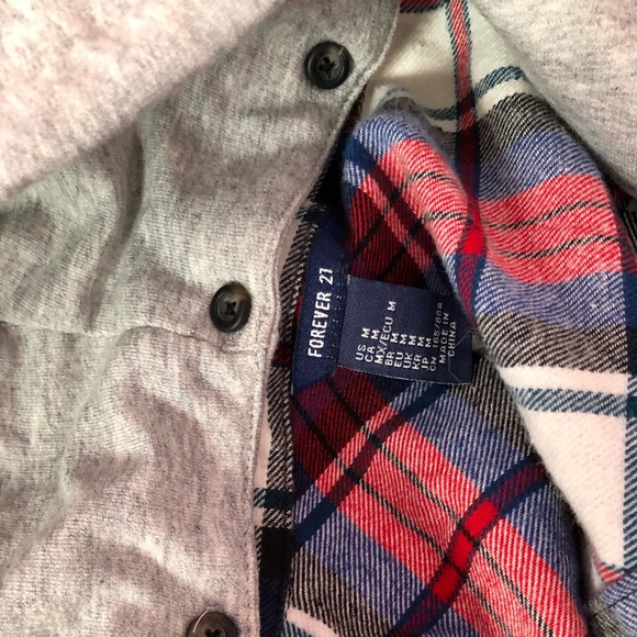 Flannel 🔥🔥🔥 - Picture 3 of 3